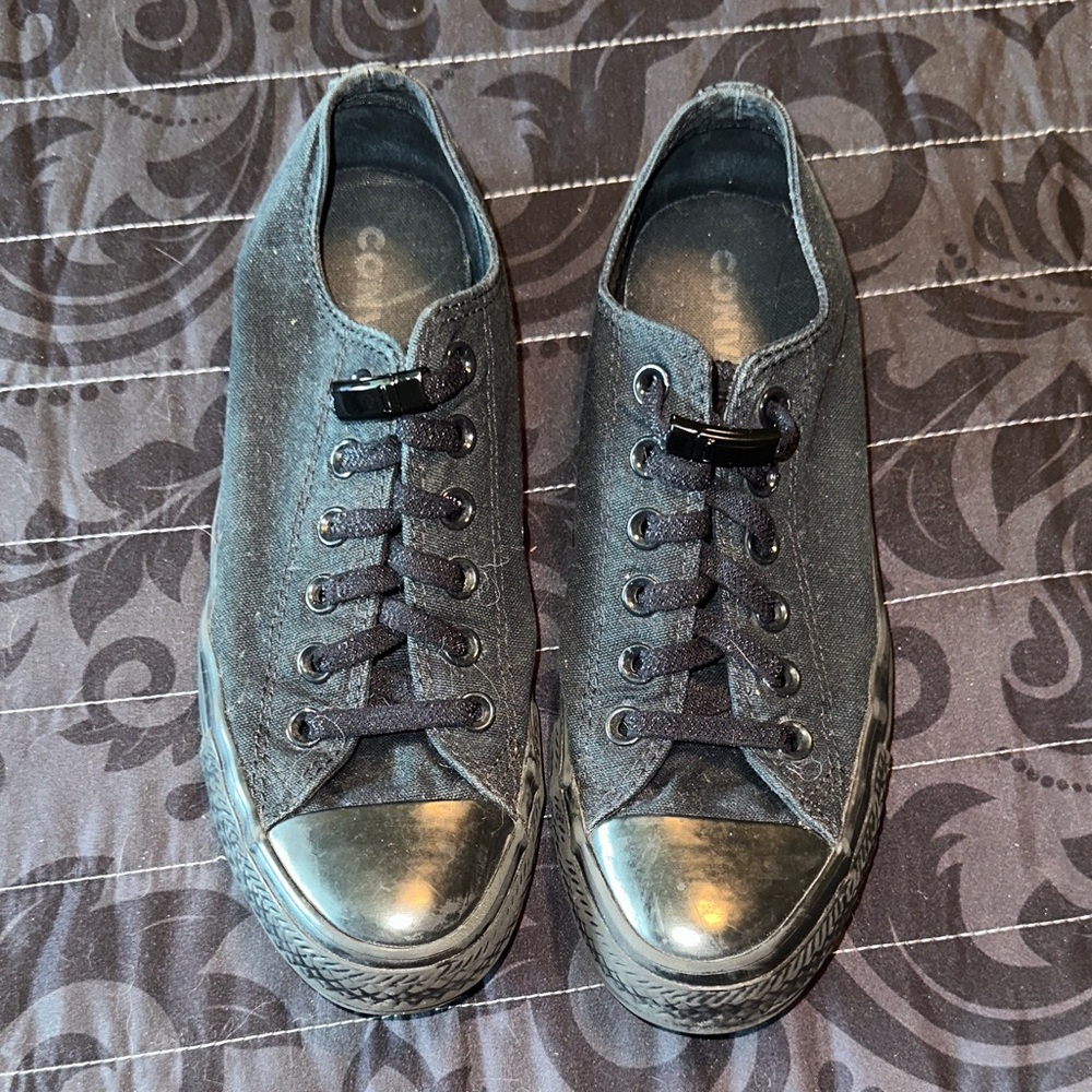 Black Converse